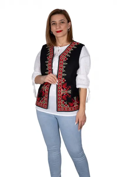Vesta brodata cu model traditional Olguta 2