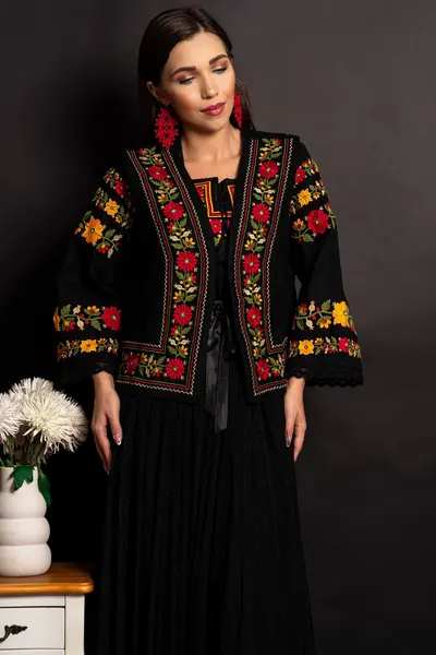Vesta dama traditionala Bianca neagra cu broderie florala bogata