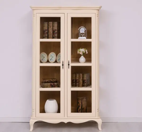 Vitrina cu 2 usi 'Chic' cu finisaj Beige / Light Walnut Waxed