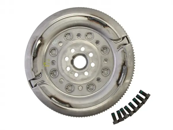Volanta (240mm) potrivit AUDI A3, Q3, TT; SKODA OCTAVIA III, SUPERB III; VW BEETLE, GOLF VII, PASSAT B8, POLO VI, SCIROCCO III, TIGUAN 1.8 2.0 11.12-