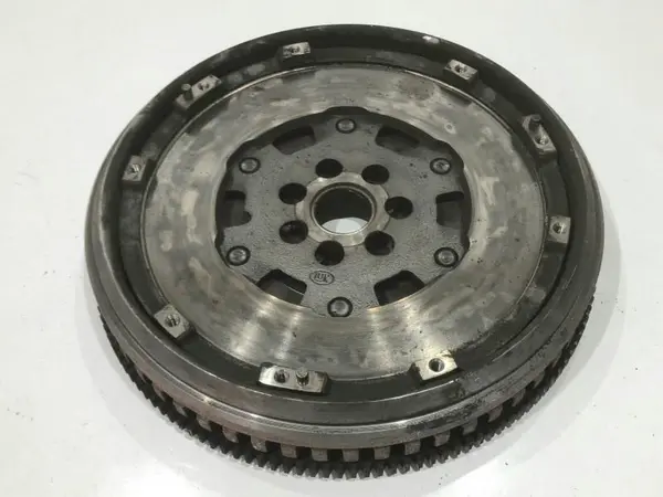 Volanta 7701479062 Renault Scenic 3 (2009-2011) 1.5 dci K9K (836) 110 cp