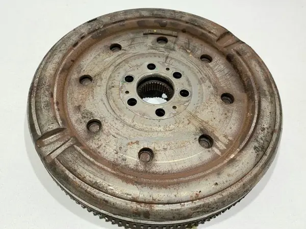 Volanta masa dubla 03L105266AE Volkswagen Passat B6 3C (2005-2010) 2.0 tdi CBAB