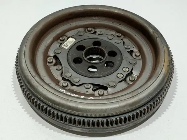 Volanta masa dubla luk 03L105266DE Seat Leon 3 (2012-2016) 2.0 tdi CKFC; CRMB