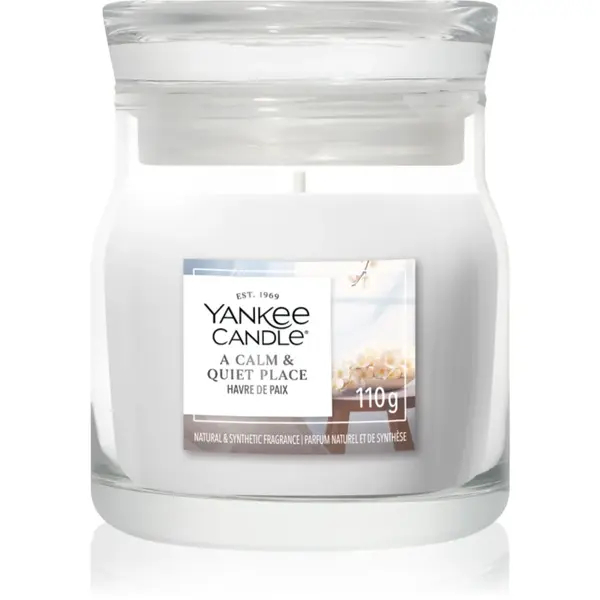 Yankee Candle A Calm & Quiet Place lumânare parfumată Signature 110 g