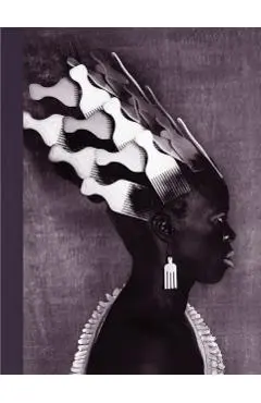 Zanele Muholi: Somnyama Ngonyama, Hail the Dark Lioness, Volume II - Zanele Muholi
