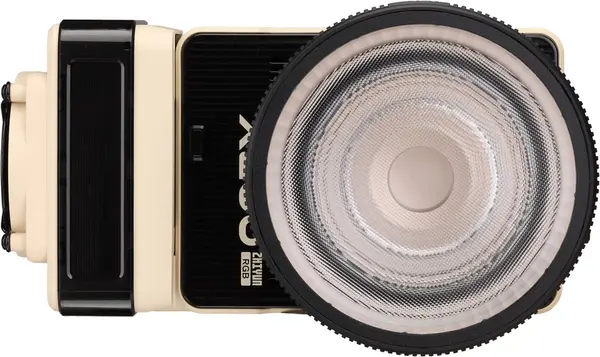 Zhiyun Molus X200 COB Light Combo Lampa LED RGB, 200W, Full Color 2500K-10000K, 7780 lux, Baterie V-Mount, Reflector